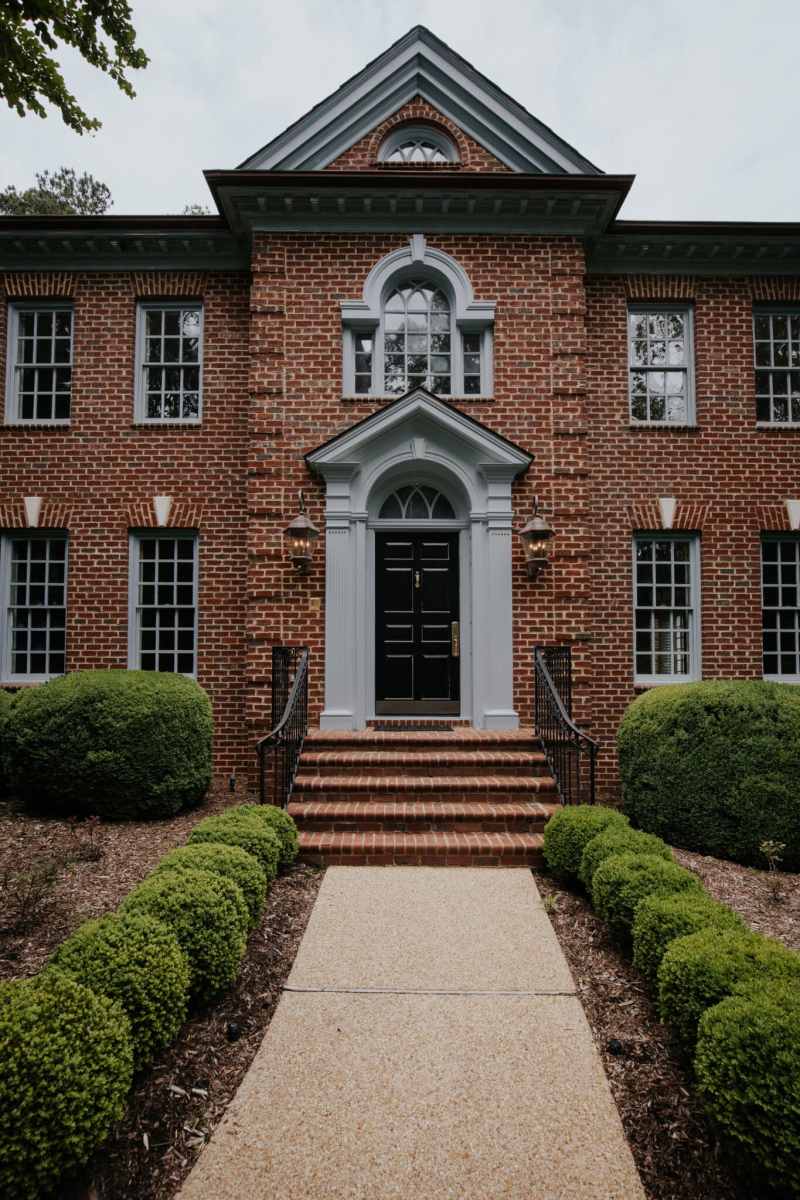 Paint Colors That Compliment Brown Brick - Paint Color Ideas