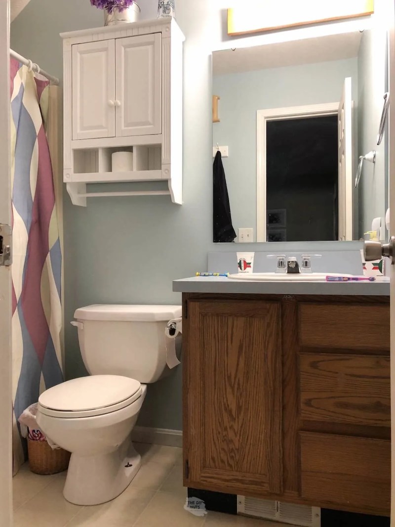 Update Bathroom With Almond Fixtures - Paint Color Ideas